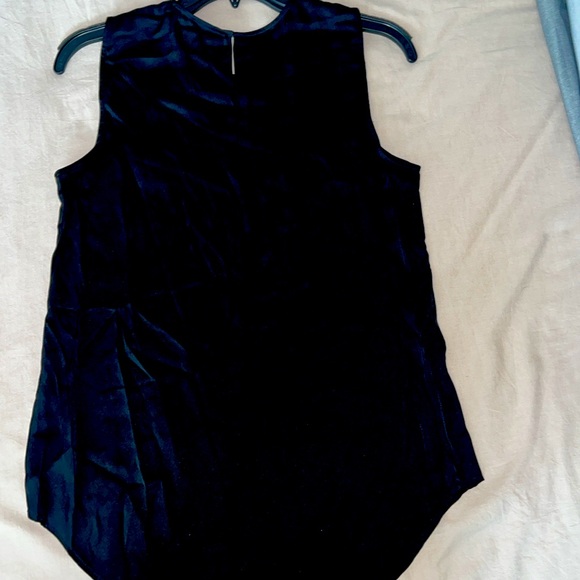Theory Shell silk Tank Top - Picture 5 of 5
